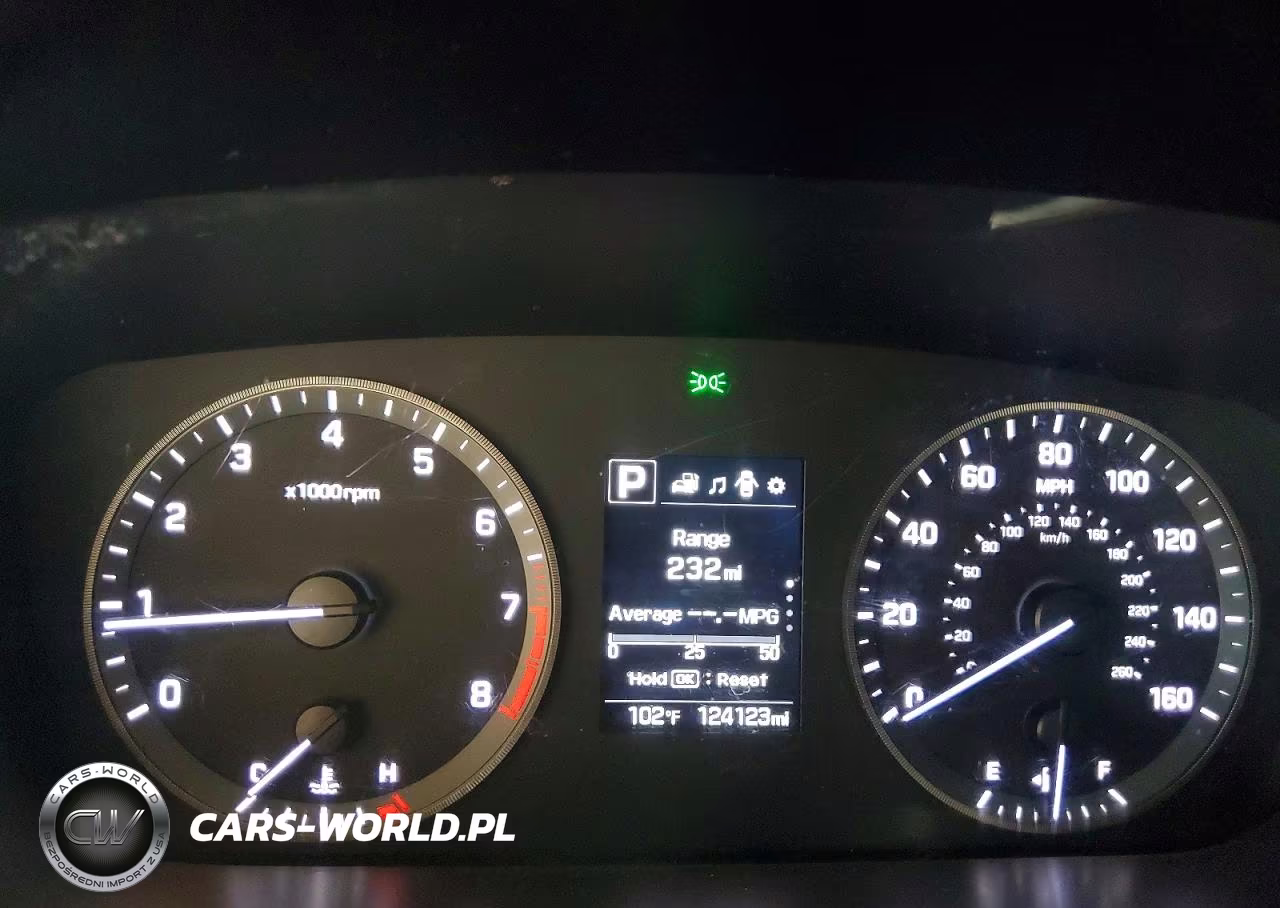 2017 Hyundai Sonata Sport VIN:5NPE34AF9HH596165 - 9