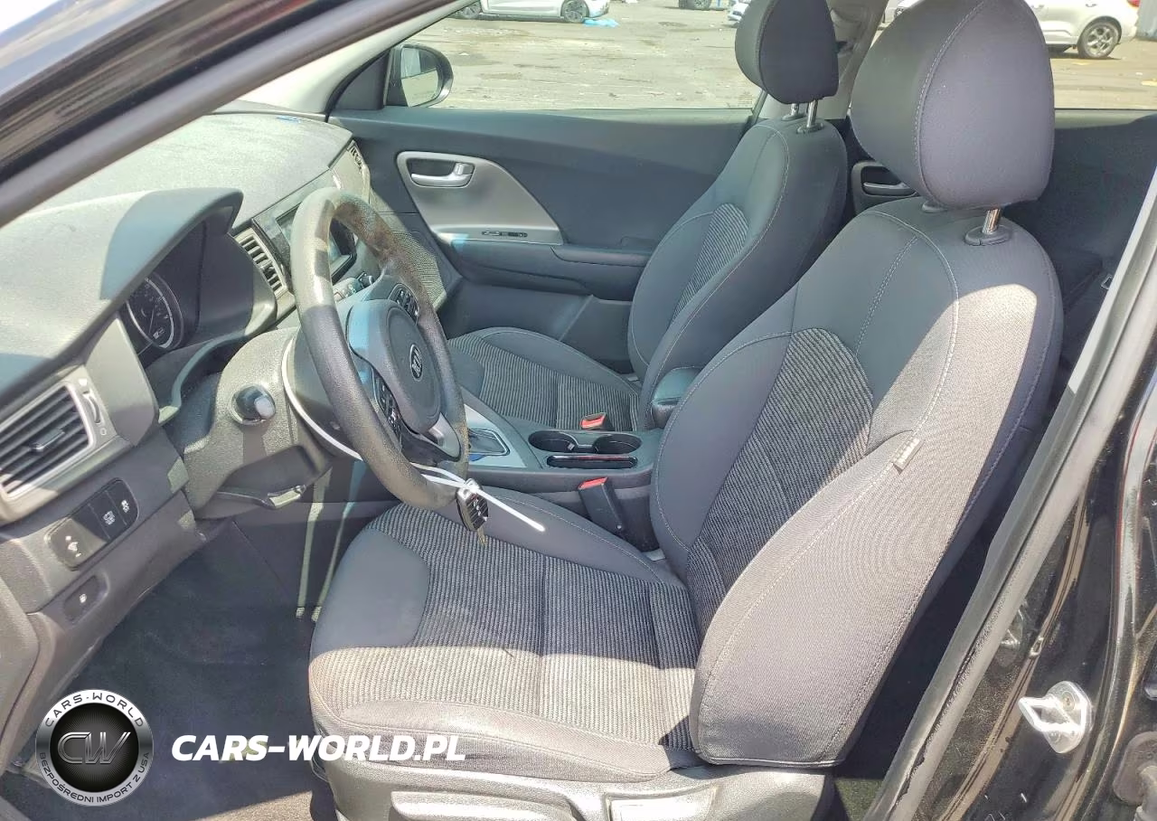 2018 Kia Niro Fe VIN:KNDCB3LC2J5204625 - 7
