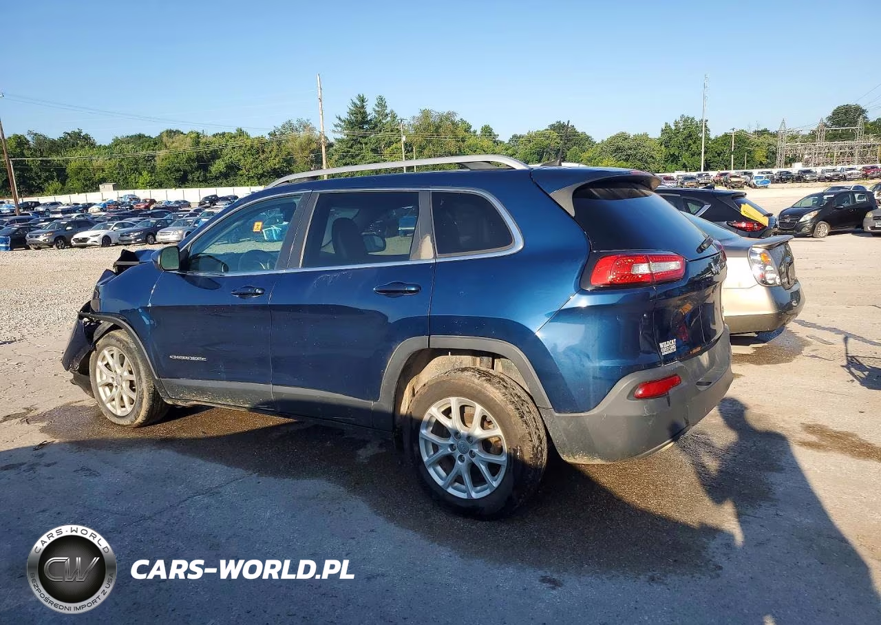 2018 Jeep Cherokee Latitude Plus VIN:1C4PJLLB3JD584284 - 2