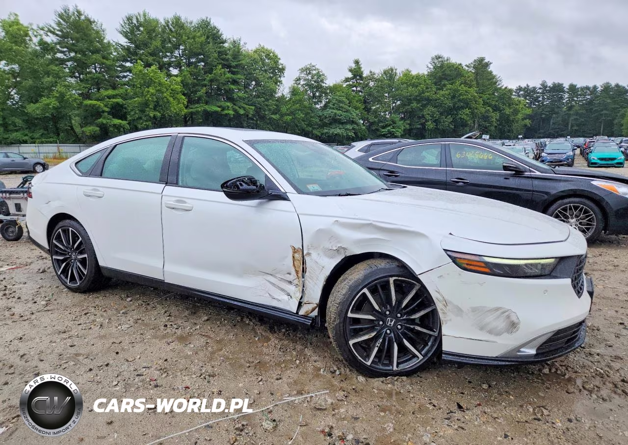 2023 Honda Accord Touring Hybrid VIN:1HGCY2F88PA007329 - 4