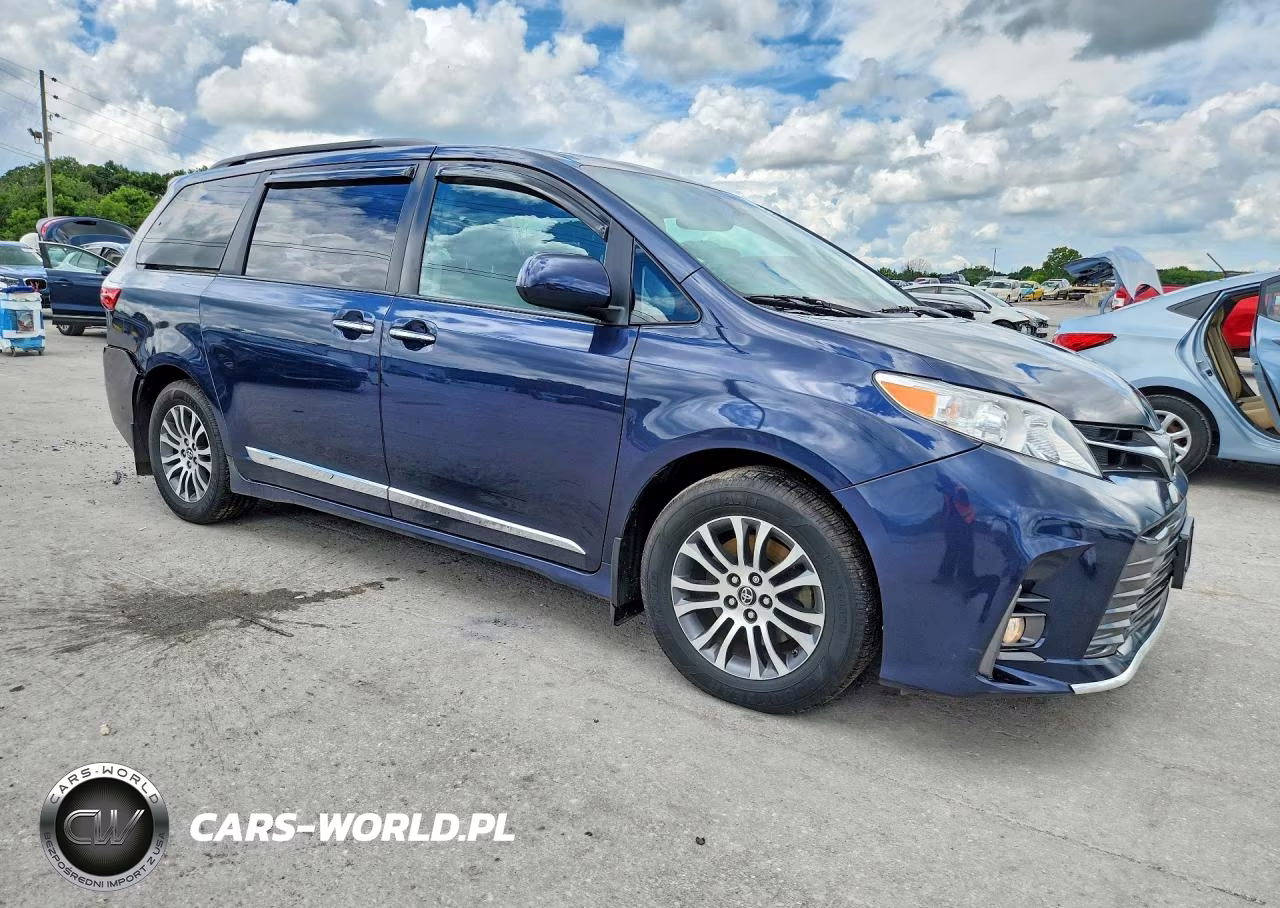 2018 Toyota Sienna Xle 8-Passenger VIN:5TDYZ3DC3JS952116 - 4
