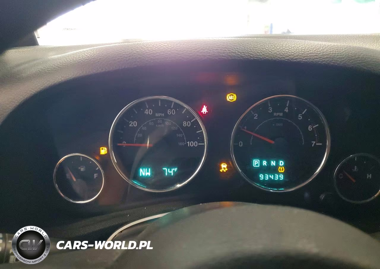 2011 Jeep Wrangler Sport VIN:1J4AA2D10BL511266 - 9