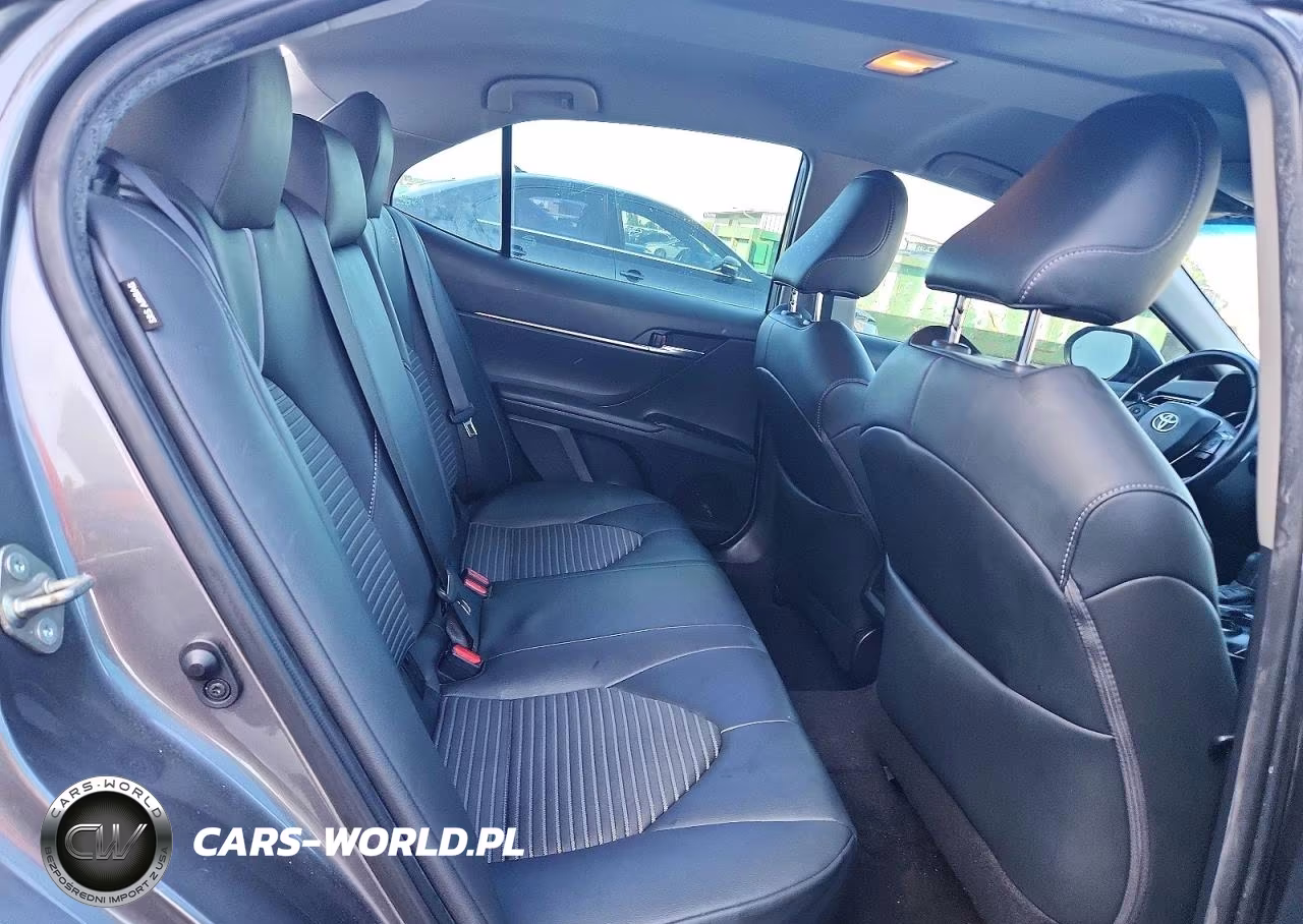 2019 Toyota Camry Se VIN:4T1B11HK2KU829242 - 10