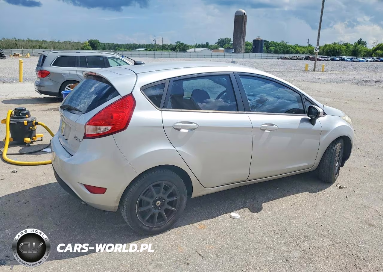 2013 Ford Fiesta Se VIN:3FADP4EJ4DM158713 - 3