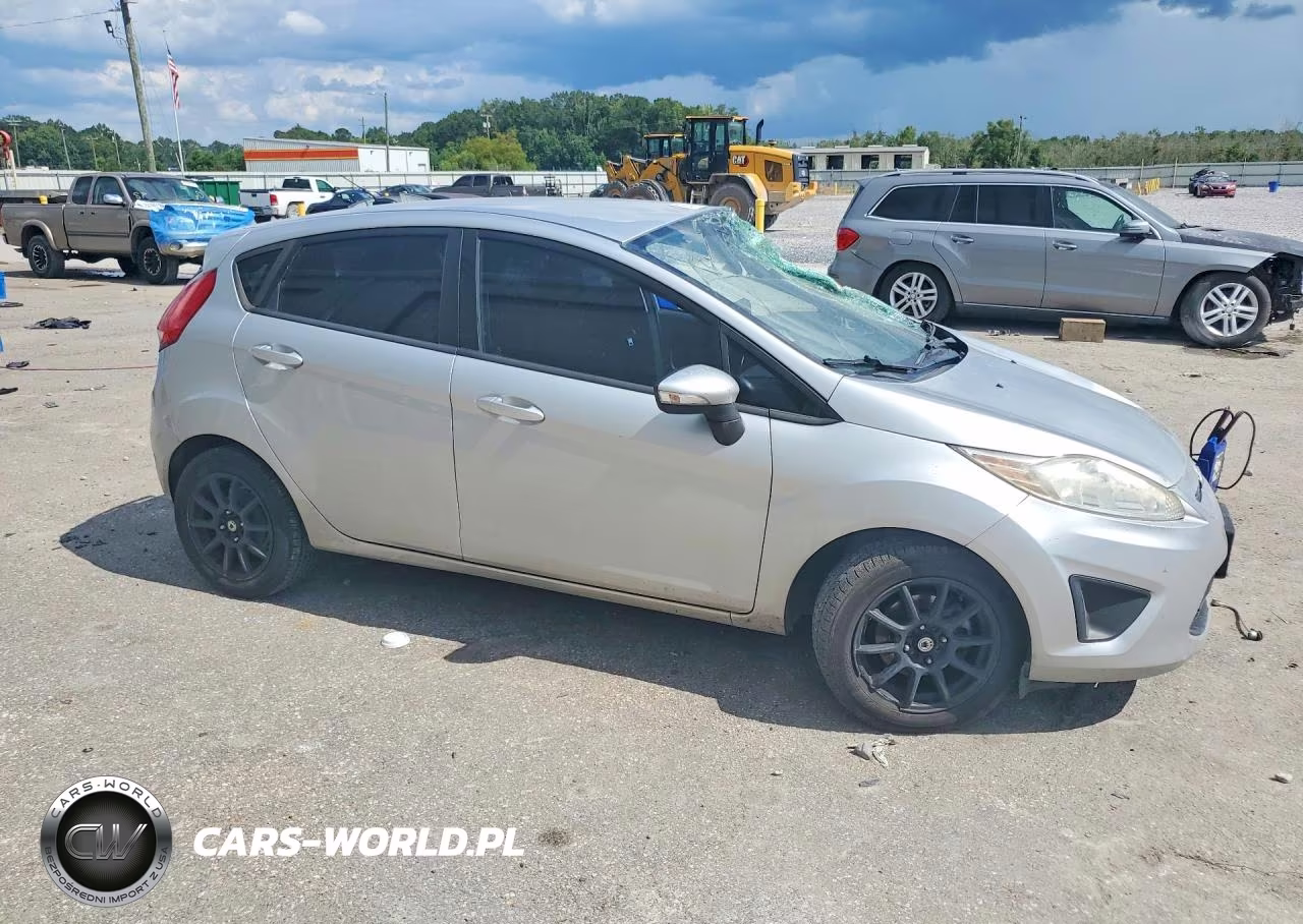 2013 Ford Fiesta Se VIN:3FADP4EJ4DM158713 - 4
