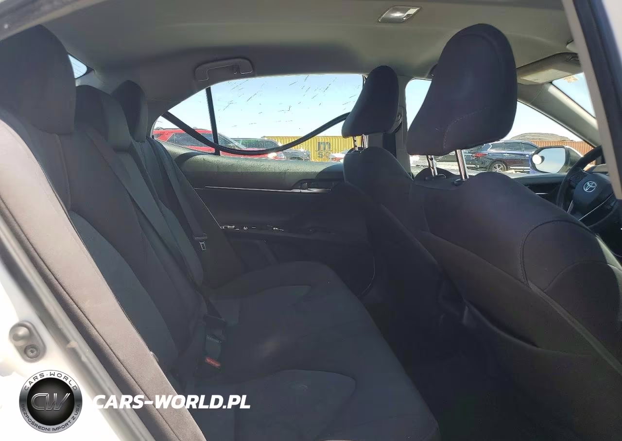 2019 Toyota Camry Le VIN:4T1B11HKXKU776659 - 10