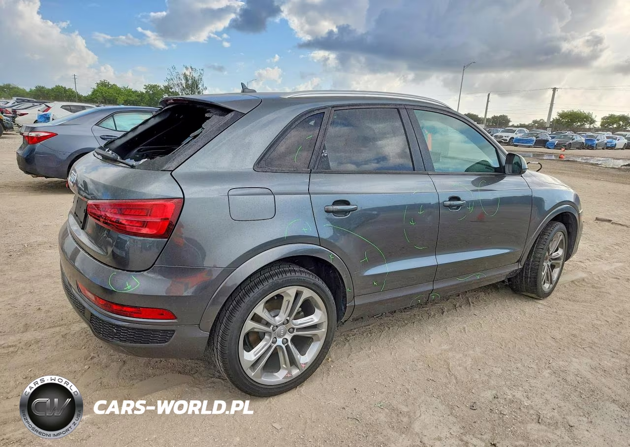 2018 Audi Q3 Premium VIN:WA1BCCFS0JR030987 - 3