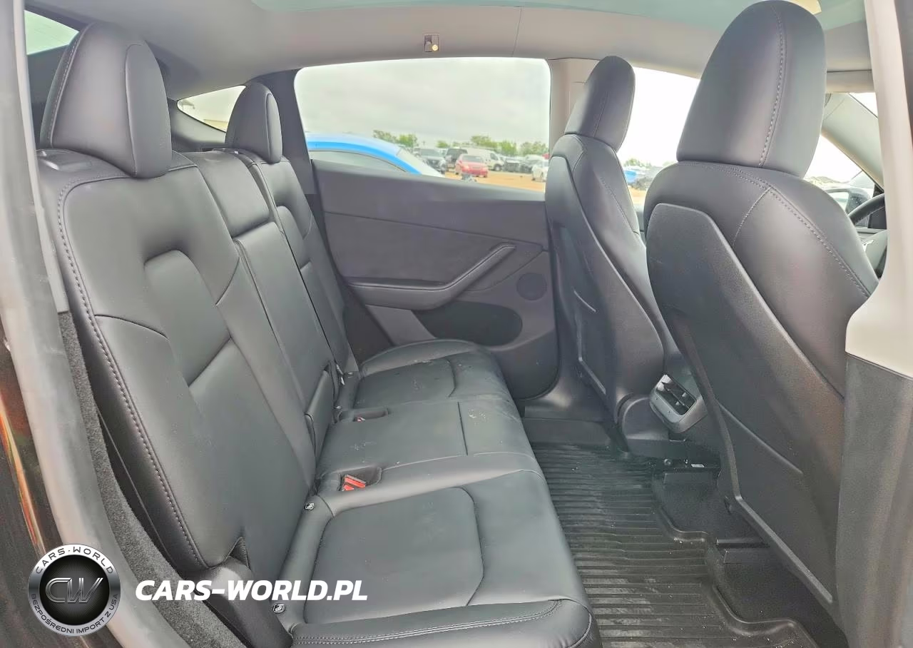 2023 Tesla Model Y VIN:7SAYGDEE7PA202775 - 10
