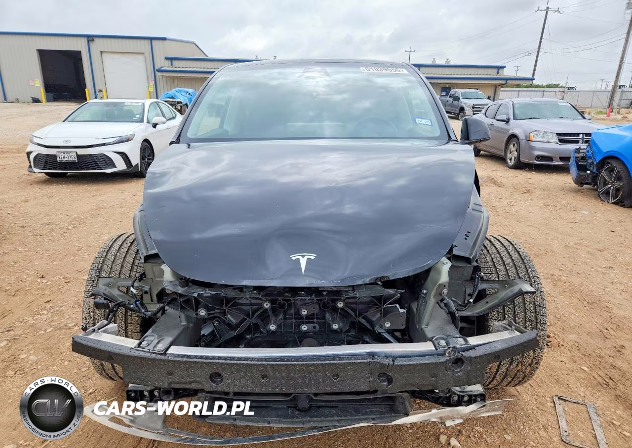 2023 Tesla Model Y VIN:7SAYGDEE7PA202775 - 5