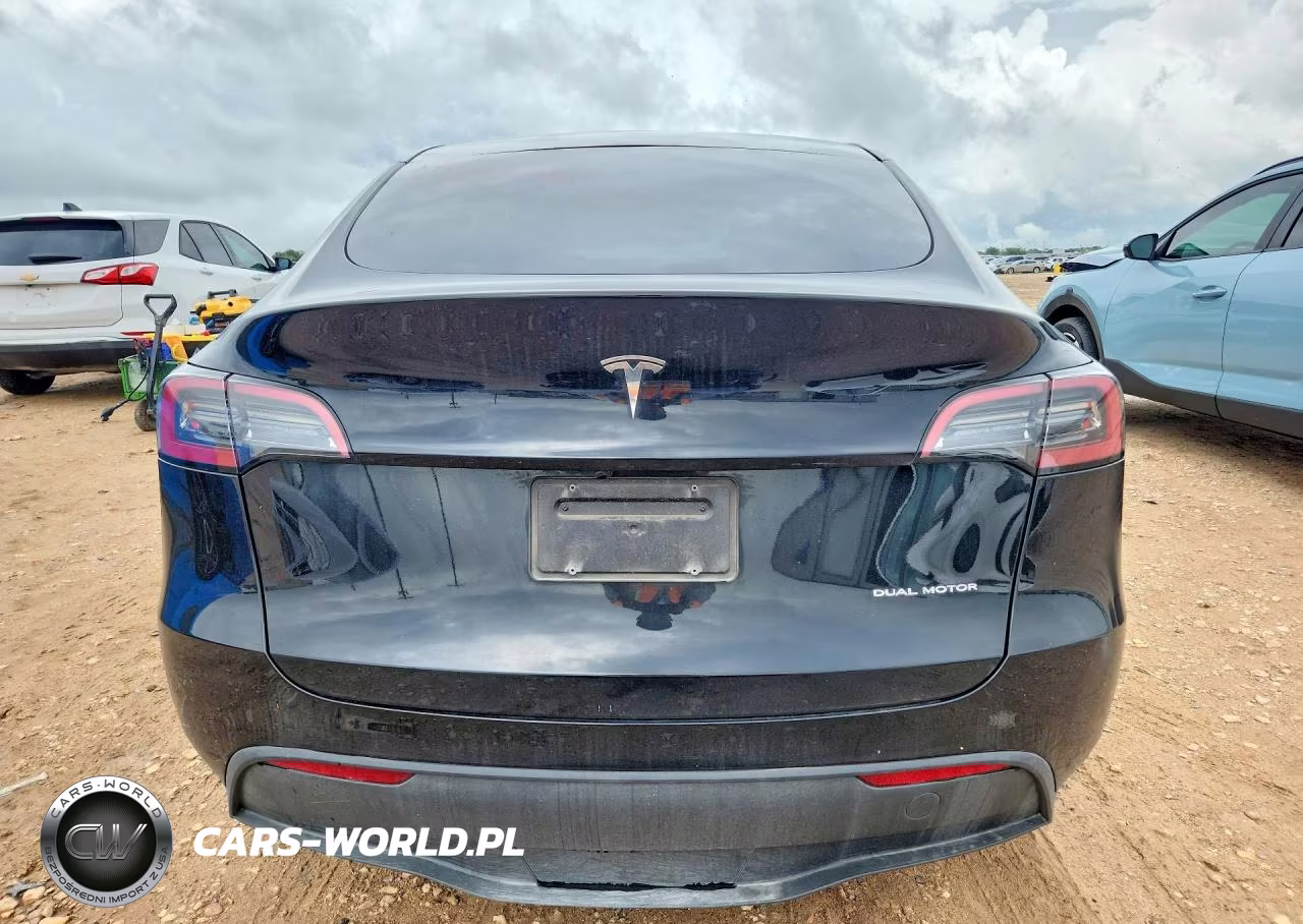 2023 Tesla Model Y VIN:7SAYGDEE7PA202775 - 6