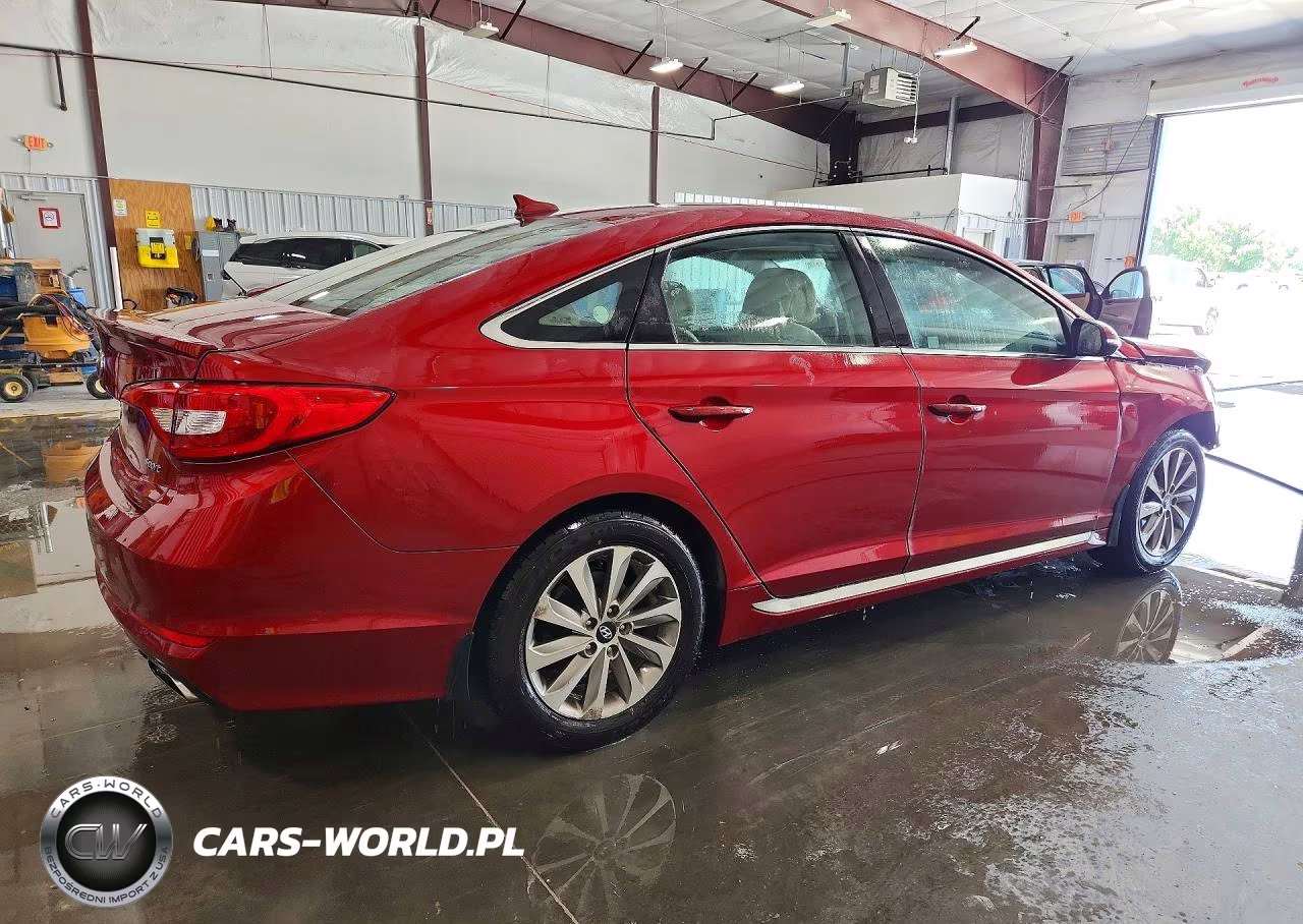 2015 Hyundai Sonata Sport VIN:5NPE34AF9FH042752 - 3