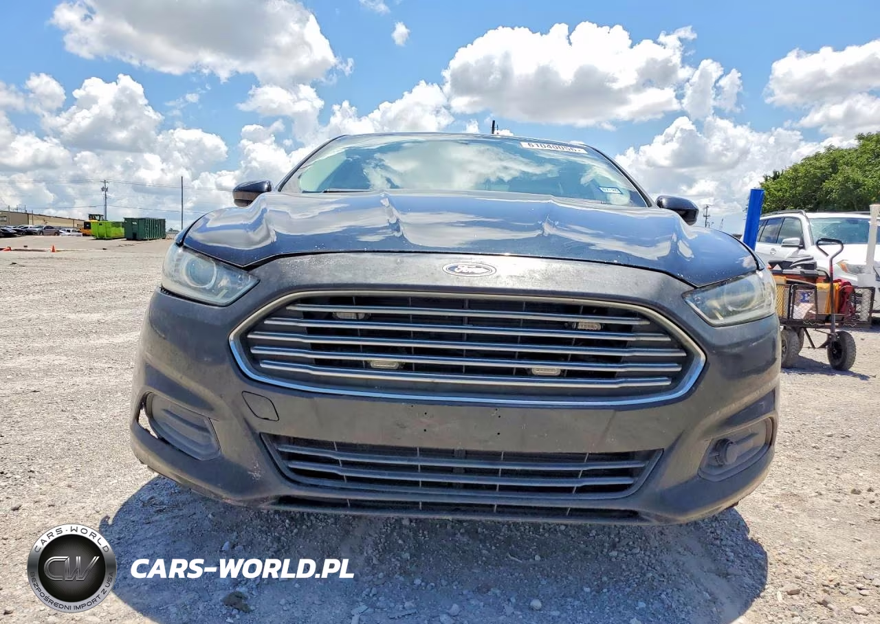 2015 Ford Fusion S Hybrid VIN:3FA6P0UU3FR139976 - 5
