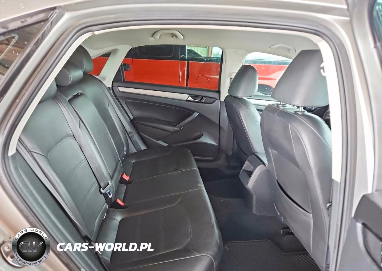 2014 Volkswagen Passat 1.8T Wolfsburg Edition VIN:1VWAT7A31EC086385 - 10