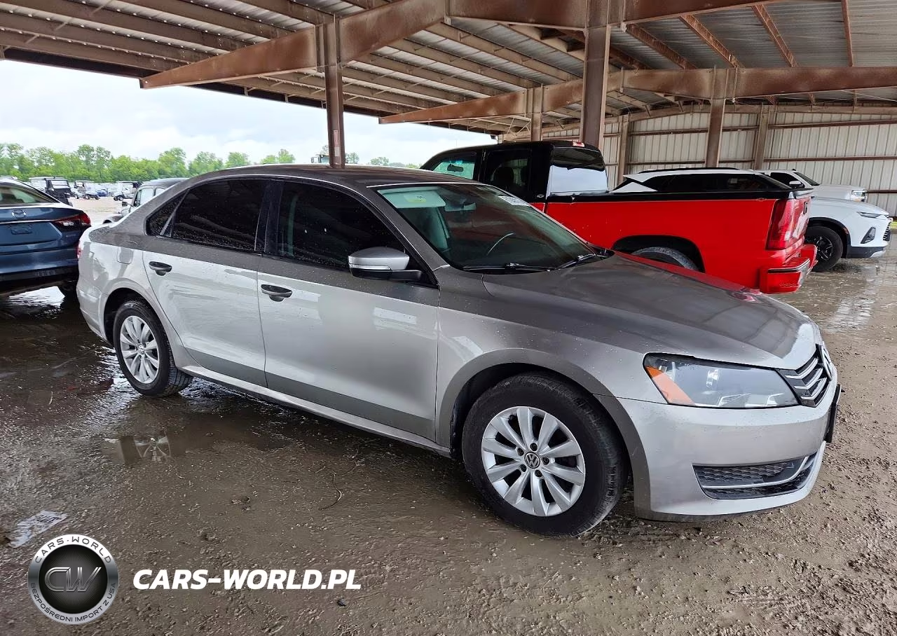 2014 Volkswagen Passat 1.8T Wolfsburg Edition VIN:1VWAT7A31EC086385 - 4