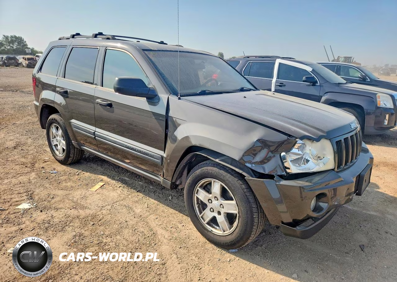 2005 Jeep Grand Cherokee Laredo VIN:1J4GR48K85C509402 - 4