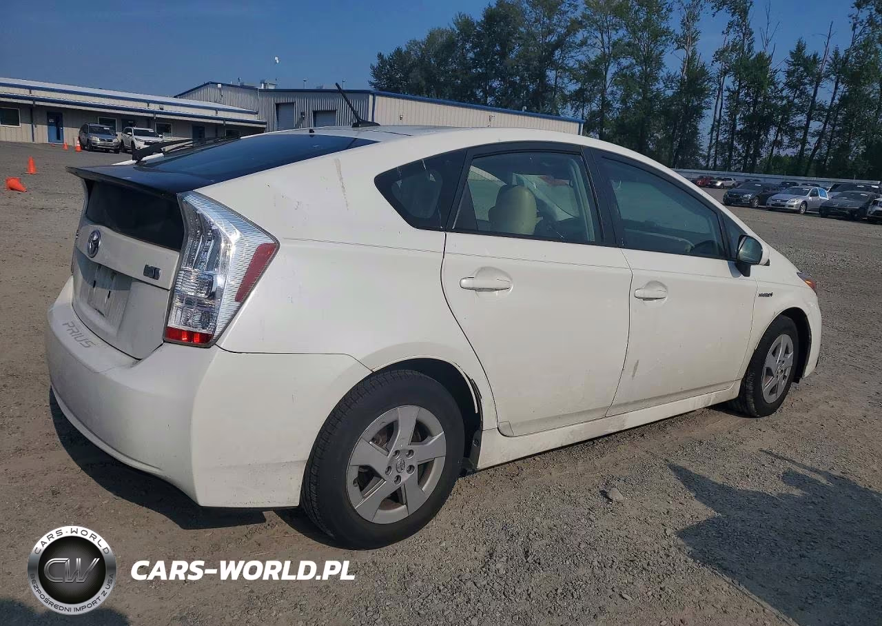 2011 Toyota Prius Four VIN:JTDKN3DU0B1425143 - 3