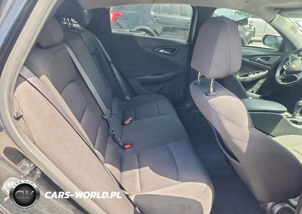 2019 Chevrolet Malibu Rs VIN:1G1ZG5ST2KF202774 - 10