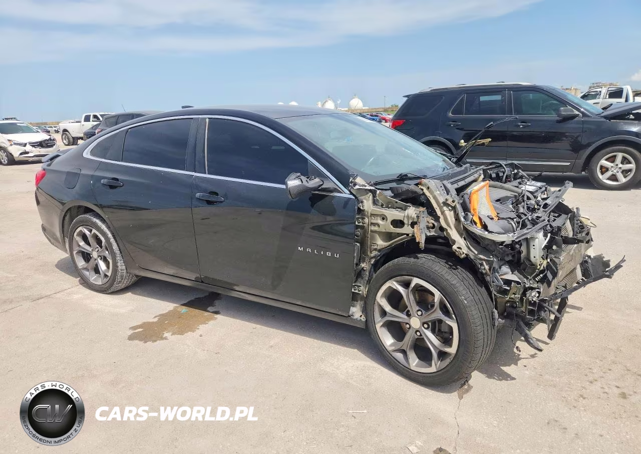 2019 Chevrolet Malibu Rs VIN:1G1ZG5ST2KF202774 - 4