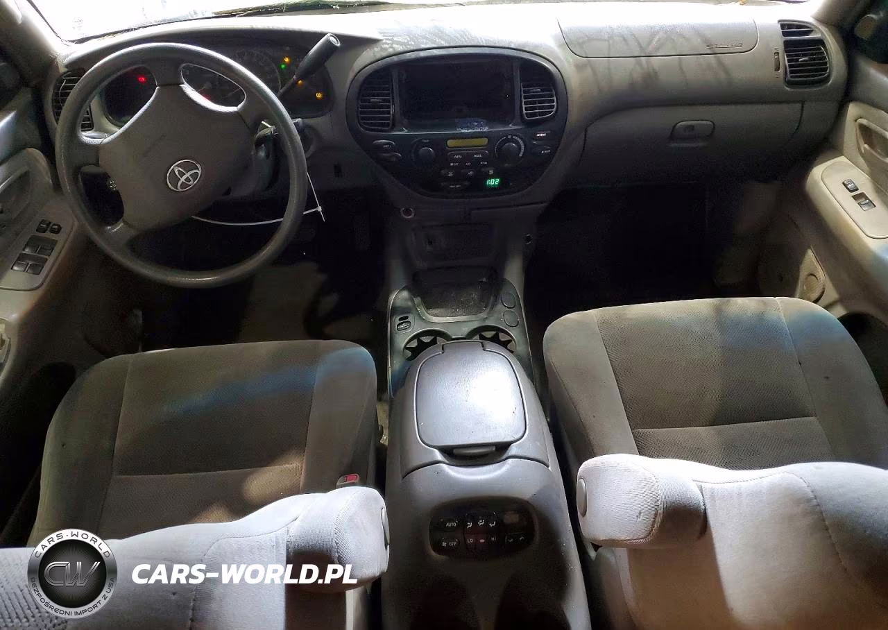 2005 Toyota Sequoia Sr5 VIN:5TDZT34A55S246114 - 8