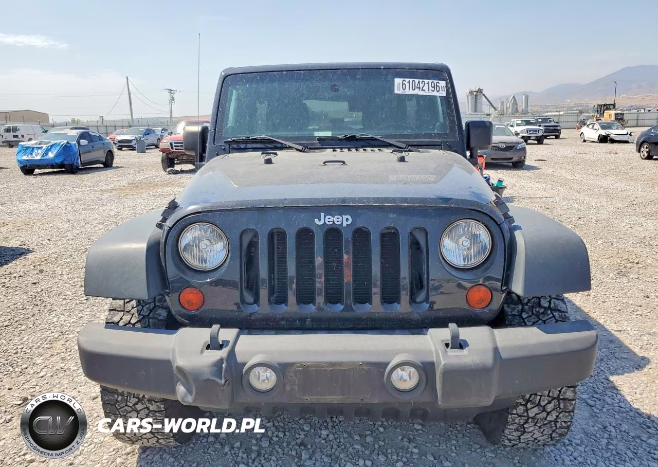 2011 Jeep Wrangler Unlimited Sport VIN:1J4BA3H18BL561353 - 5
