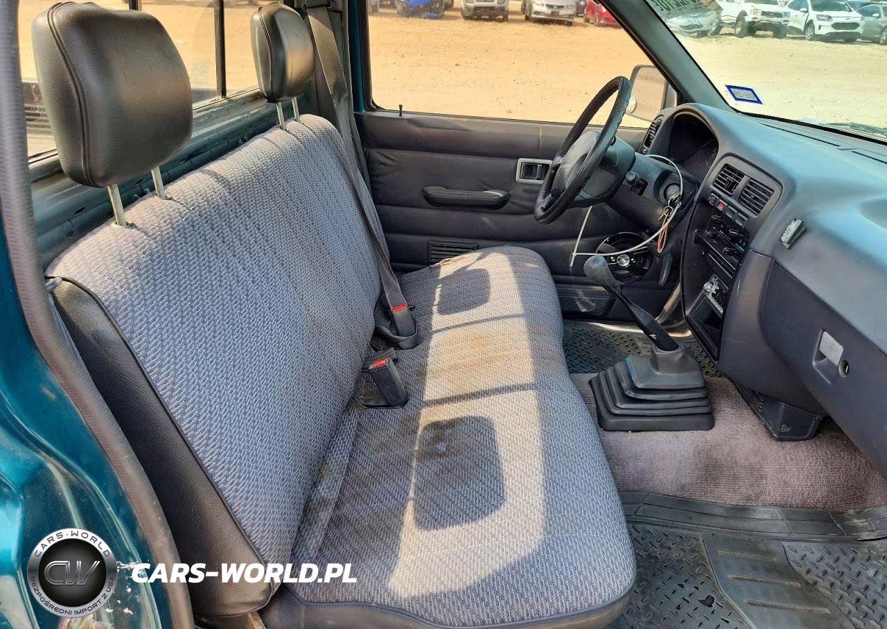 1996 Nissan Truck Base VIN:1N6SD11SXTC389331 - 10