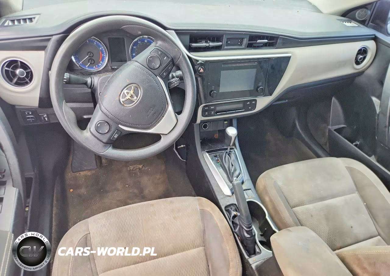 2018 Toyota Corolla Le VIN:5YFBURHE1JP782009 - 8