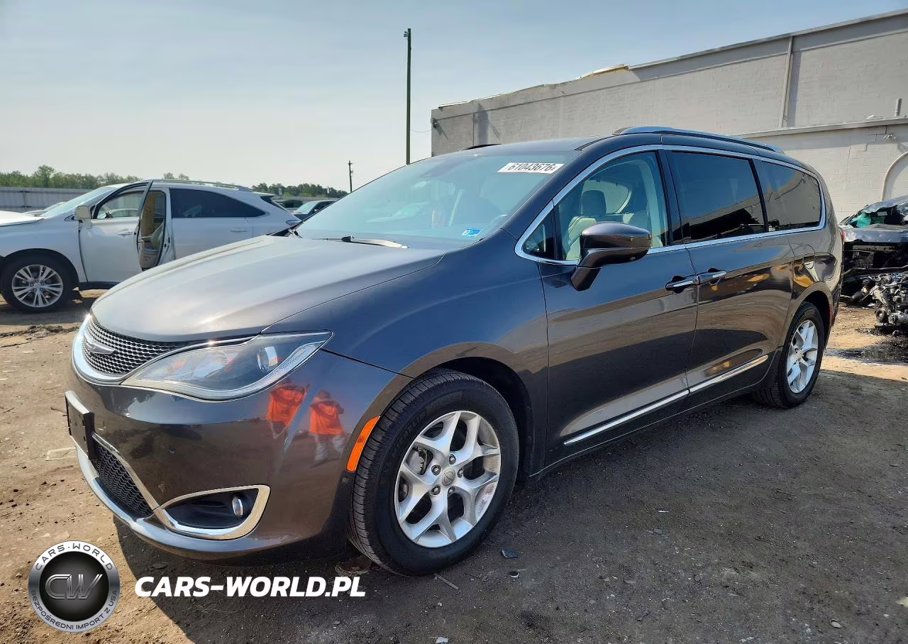 2018 Chrysler Pacifica Touring L Plus – zdjęcie 1 z 13