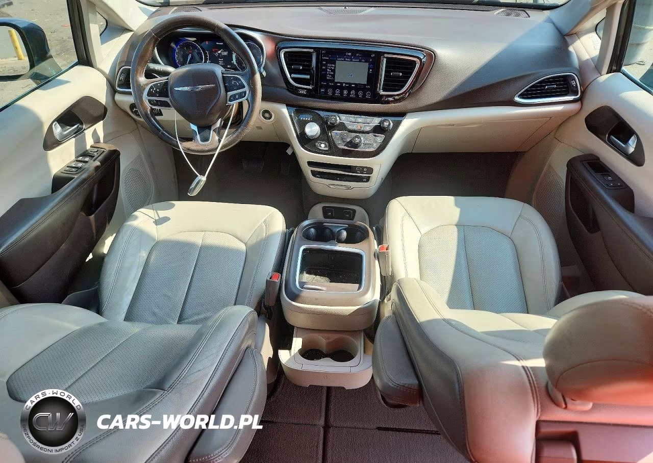 2018 Chrysler Pacifica Touring L Plus VIN:2C4RC1EG7JR157882 - 8