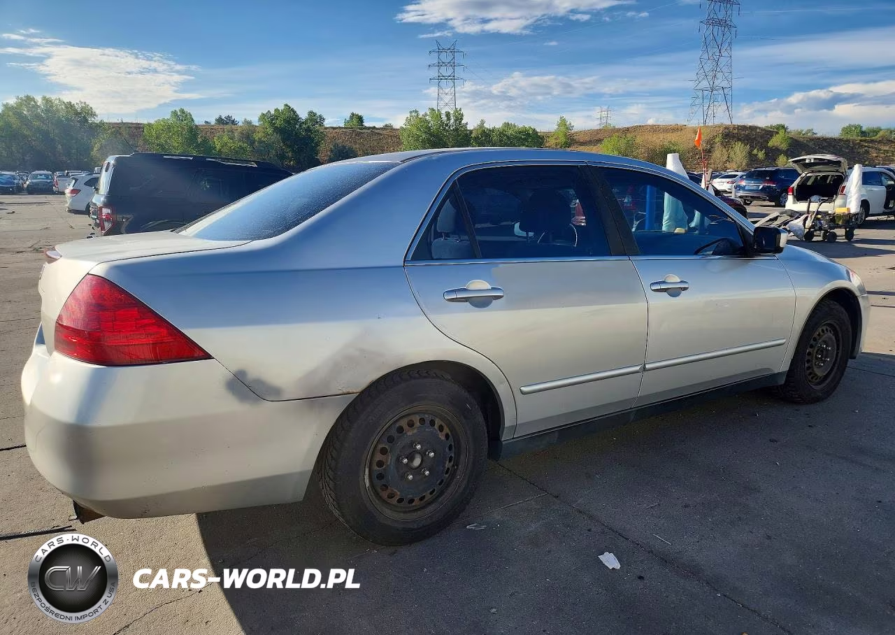 2007 Honda Accord Lx VIN:JHMCM56477C004384 - 3