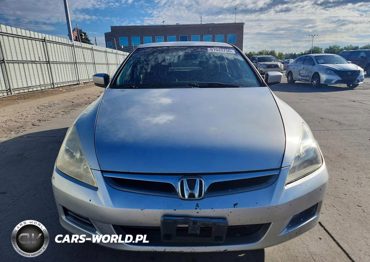 2007 Honda Accord Lx VIN:JHMCM56477C004384 - 5