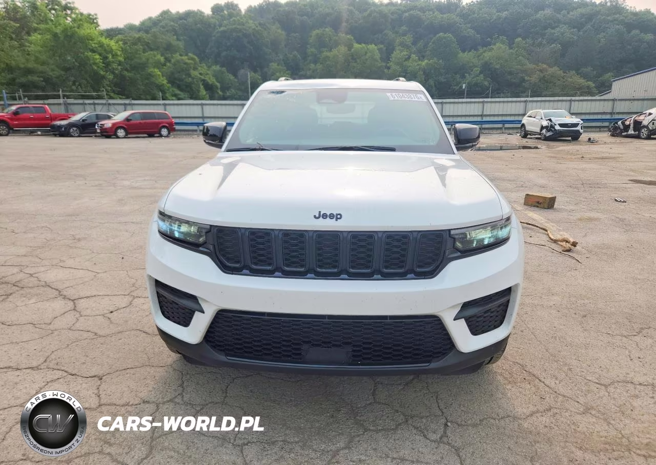 2024 Jeep Grand Cherokee Laredo VIN:1C4RJHAGXR8944207 - 5