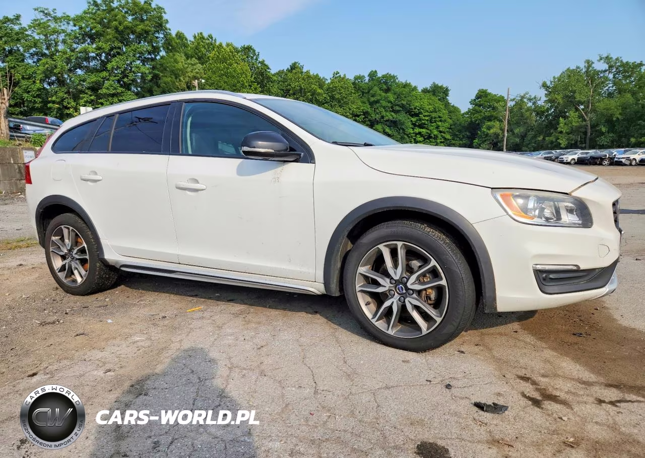 2016 Volvo V60 Cross Country Premier VIN:YV4612HK5G1008606 - 4