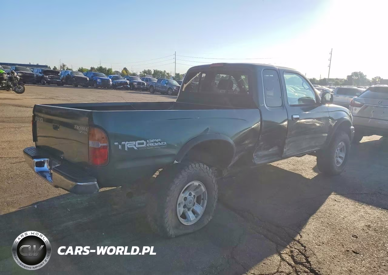 2000 Toyota Tacoma Xtracab VIN:5TEWN72N3YZ717291 - 3
