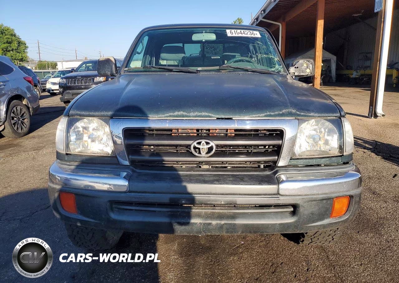 2000 Toyota Tacoma Xtracab VIN:5TEWN72N3YZ717291 - 5