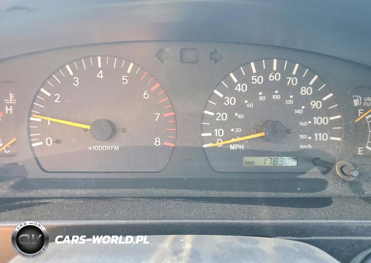 2000 Toyota Tacoma Xtracab VIN:5TEWN72N3YZ717291 - 9