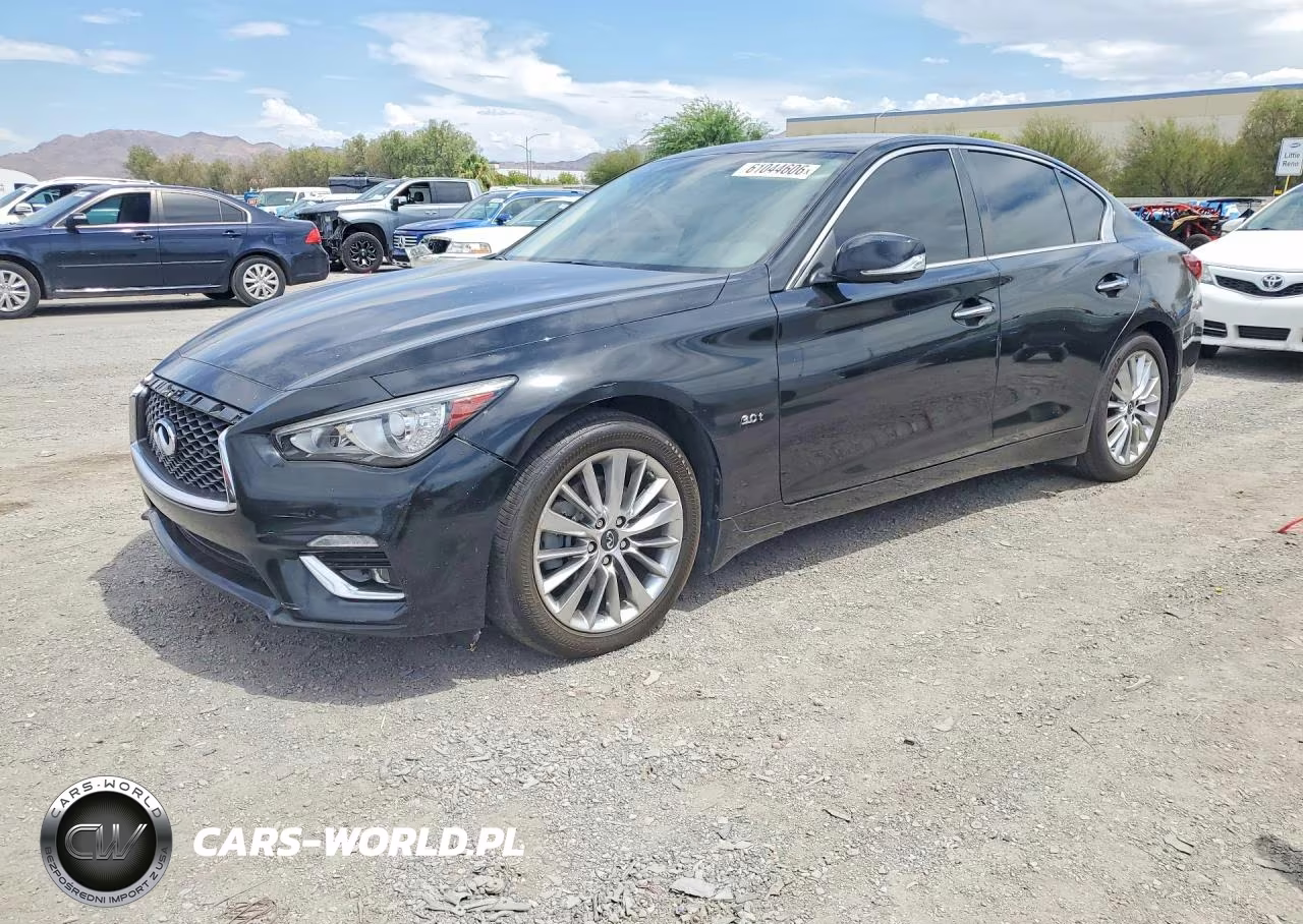 2018 Infiniti Q50 Luxe – zdjęcie 1 z 12