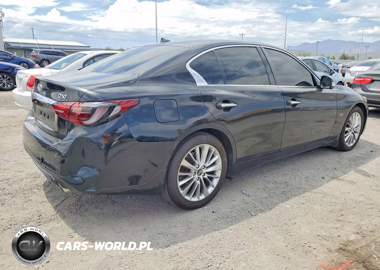 2018 Infiniti Q50 Luxe VIN:JN1EV7APXJM362667 - 3