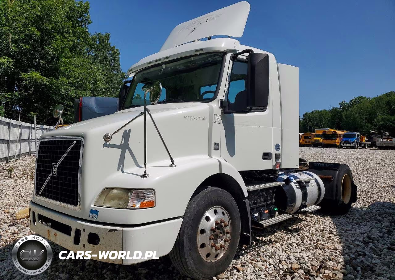 2014 Volvo Vnm Semi Truck – zdjęcie 1 z 13