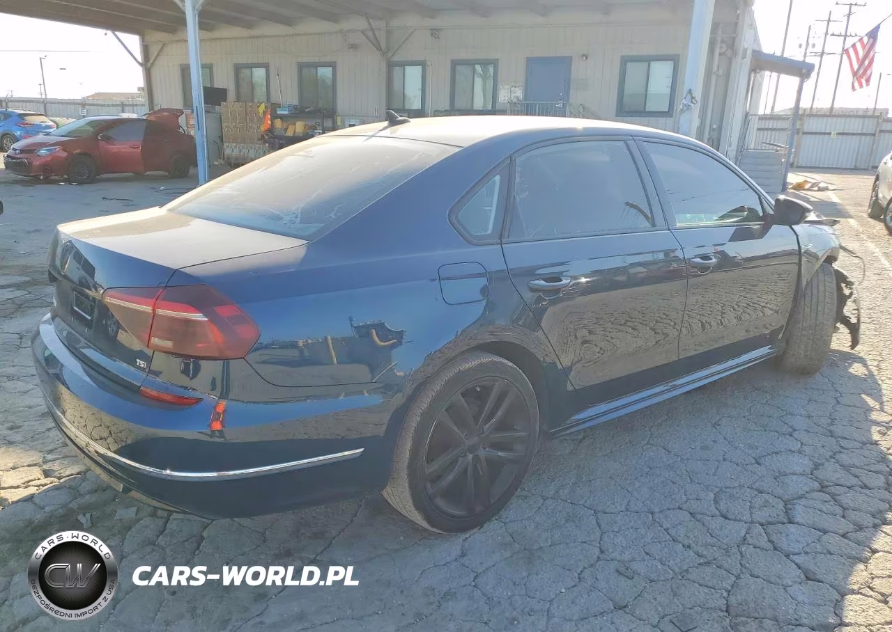 2018 Volkswagen Passat VIN:1VWAA7A34JC016718 - 3