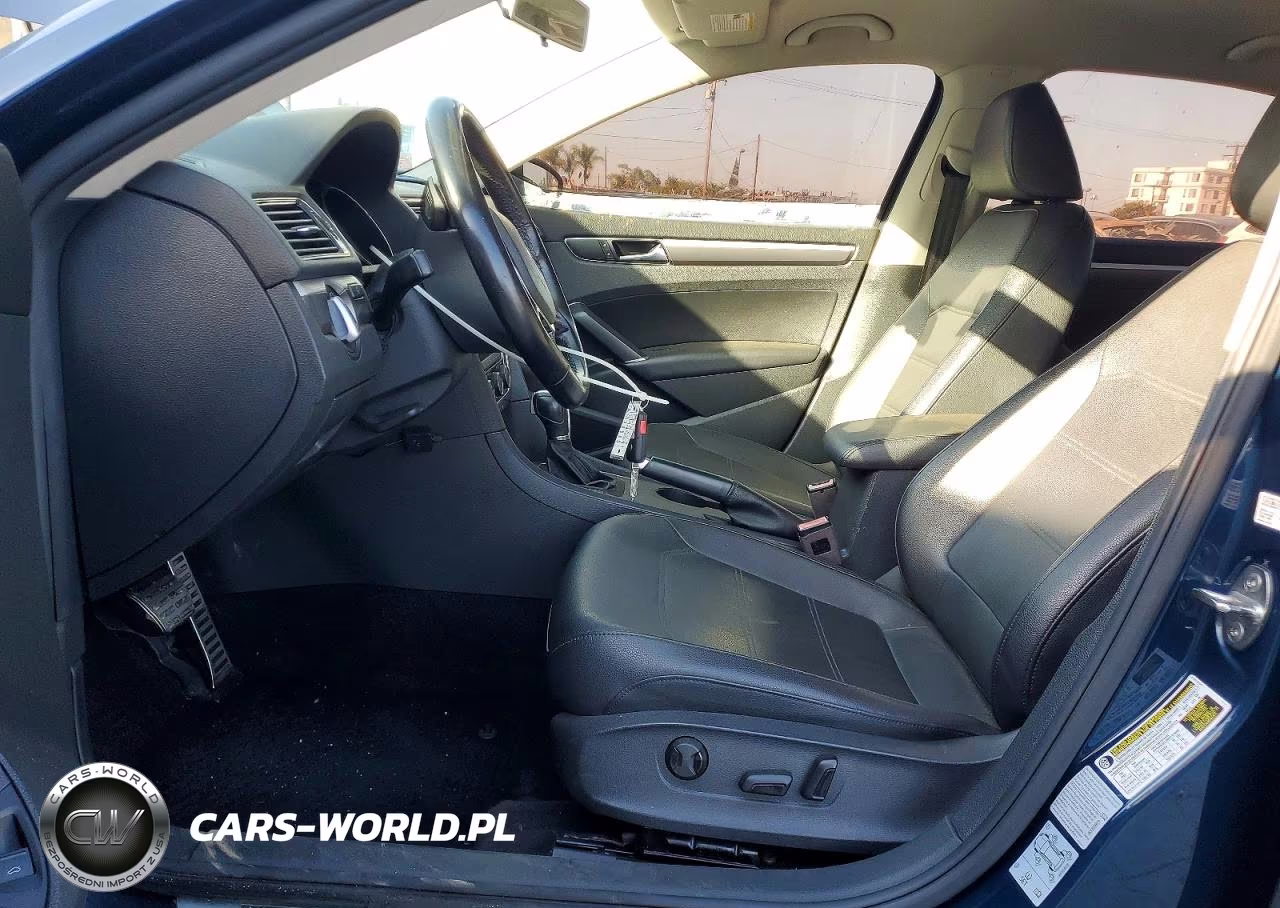 2018 Volkswagen Passat VIN:1VWAA7A34JC016718 - 7