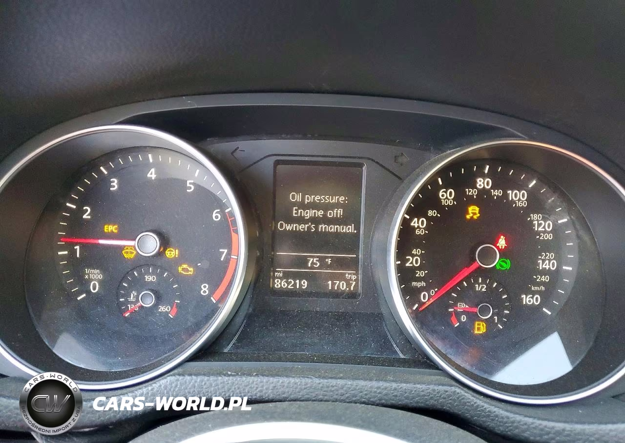 2018 Volkswagen Passat VIN:1VWAA7A34JC016718 - 9