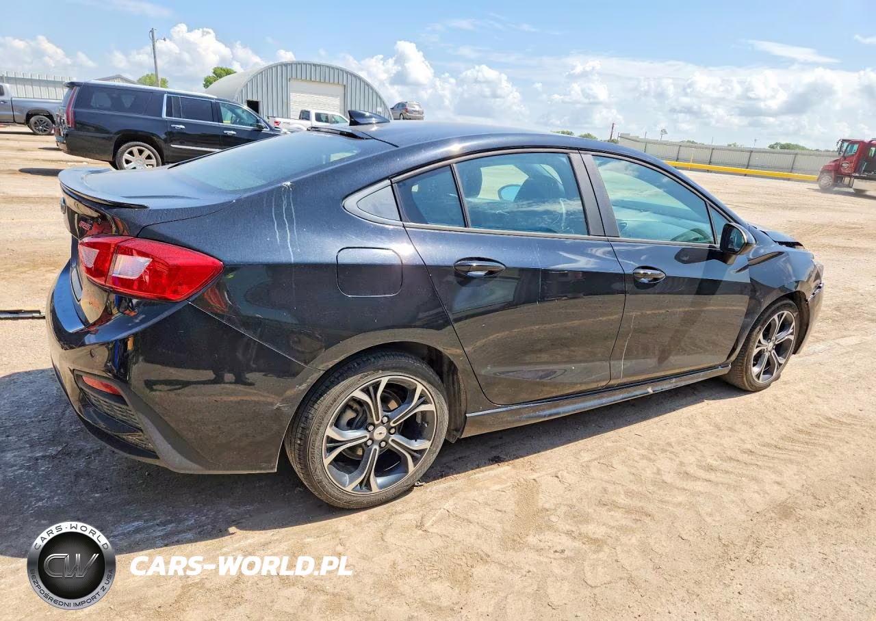 2019 Chevrolet Cruze Lt VIN:1G1BE5SM7K7111672 - 3