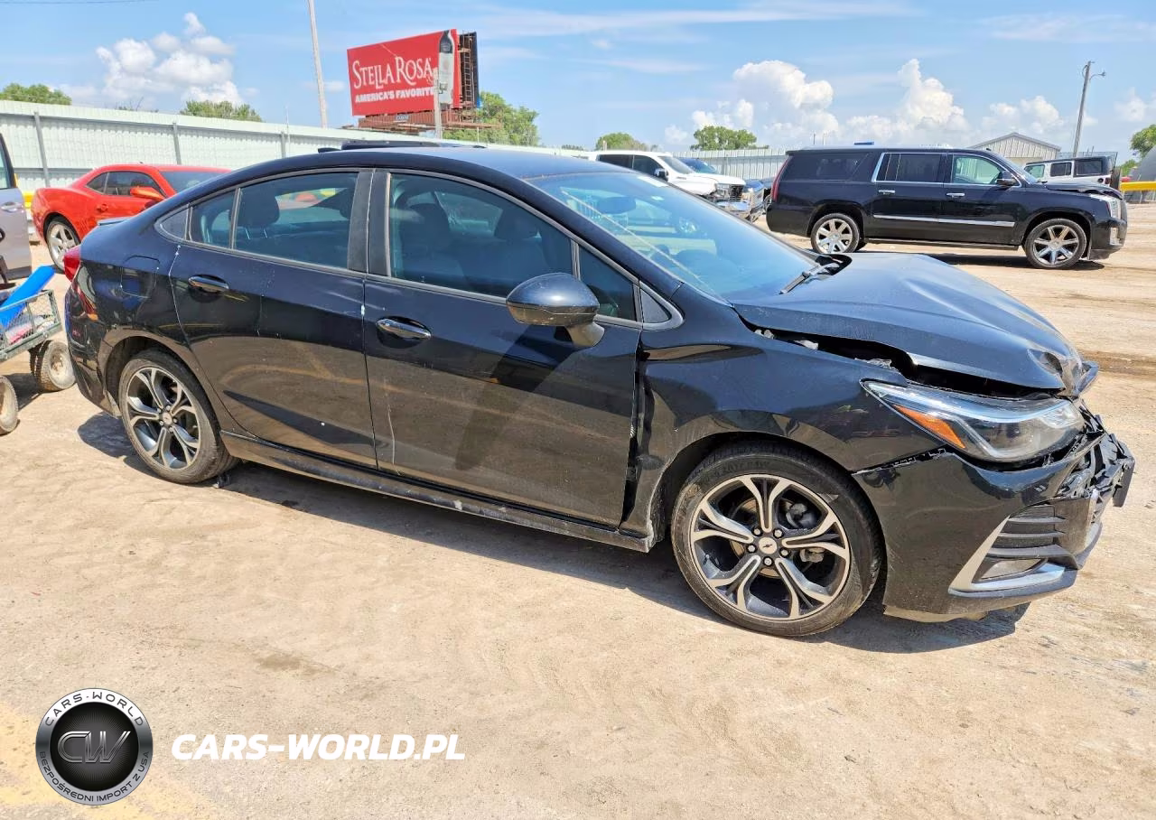 2019 Chevrolet Cruze Lt VIN:1G1BE5SM7K7111672 - 4