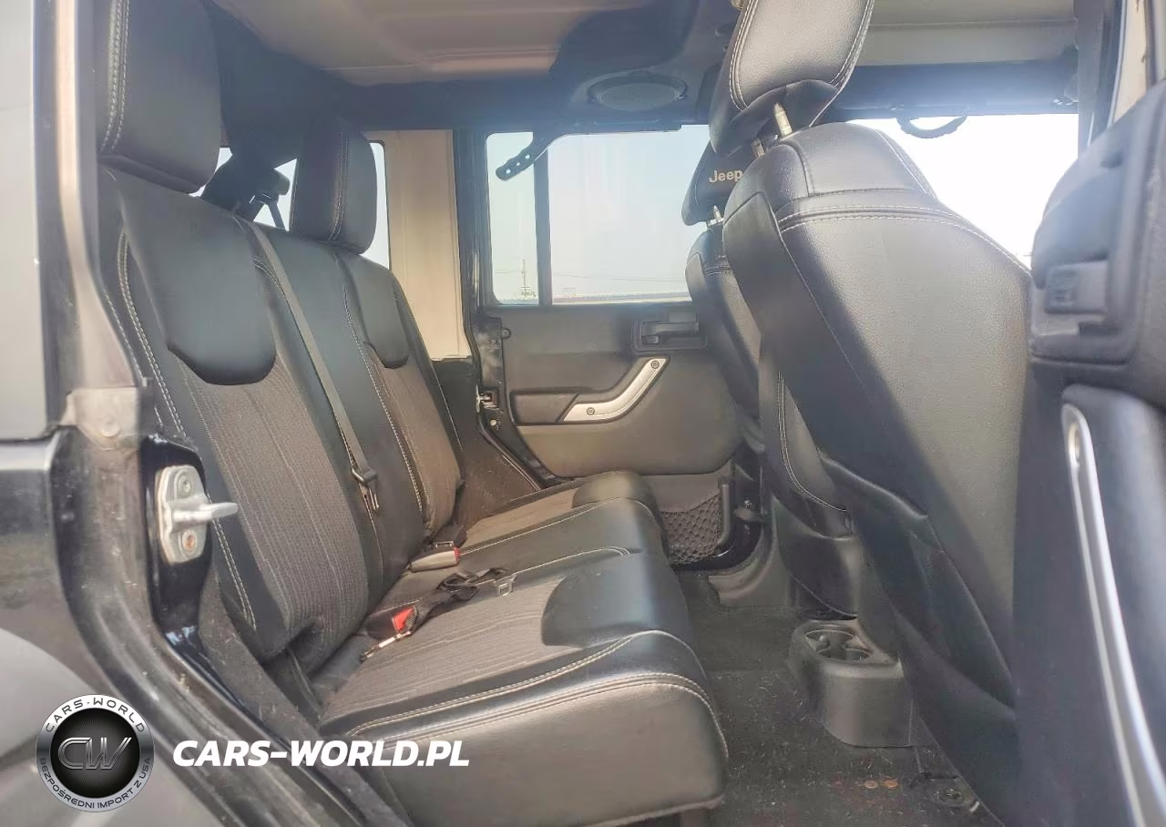 2013 Jeep Wrangler Unlimited Sport VIN:1C4BJWDGXDL588042 - 11