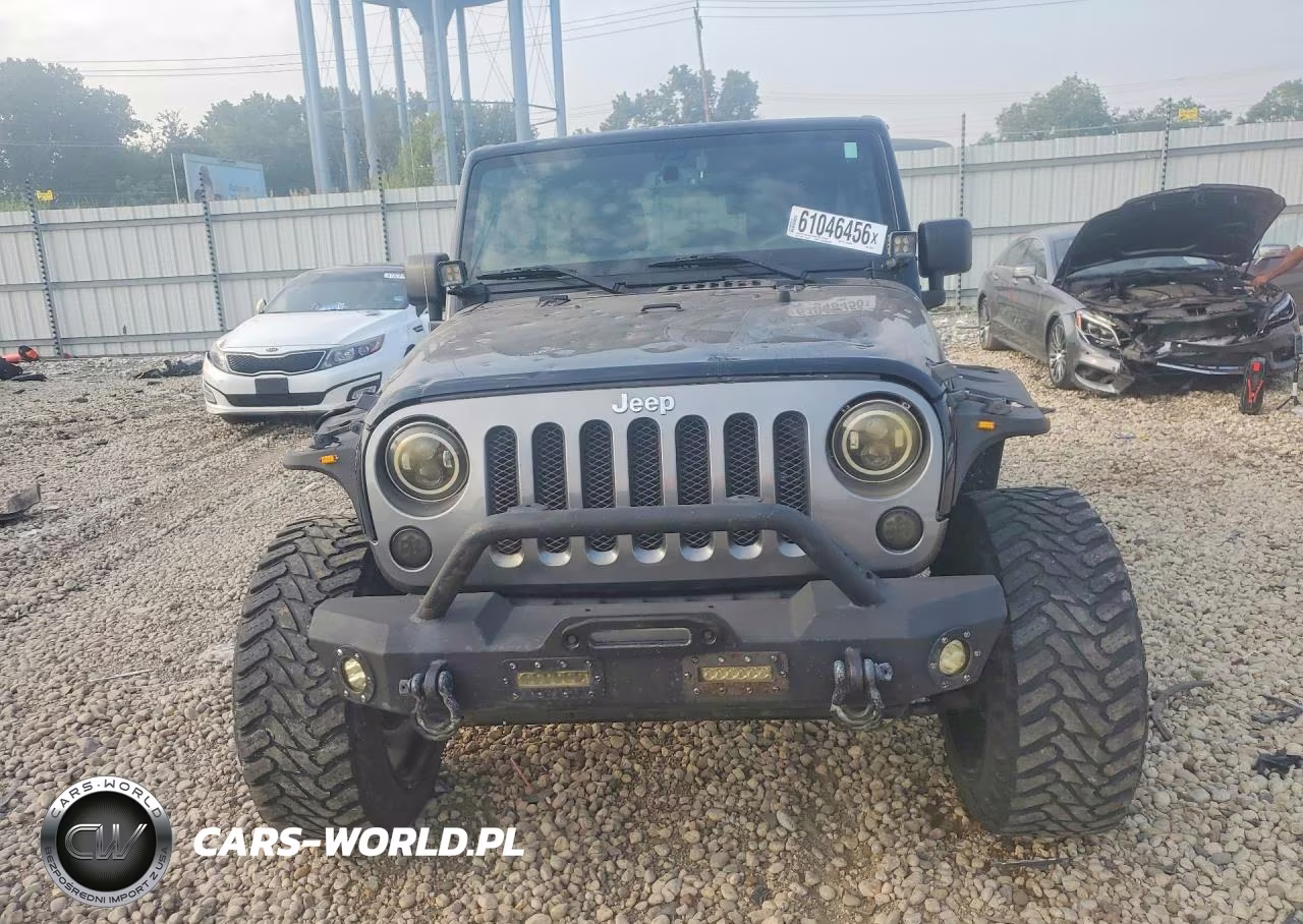 2013 Jeep Wrangler Unlimited Sport VIN:1C4BJWDGXDL588042 - 5