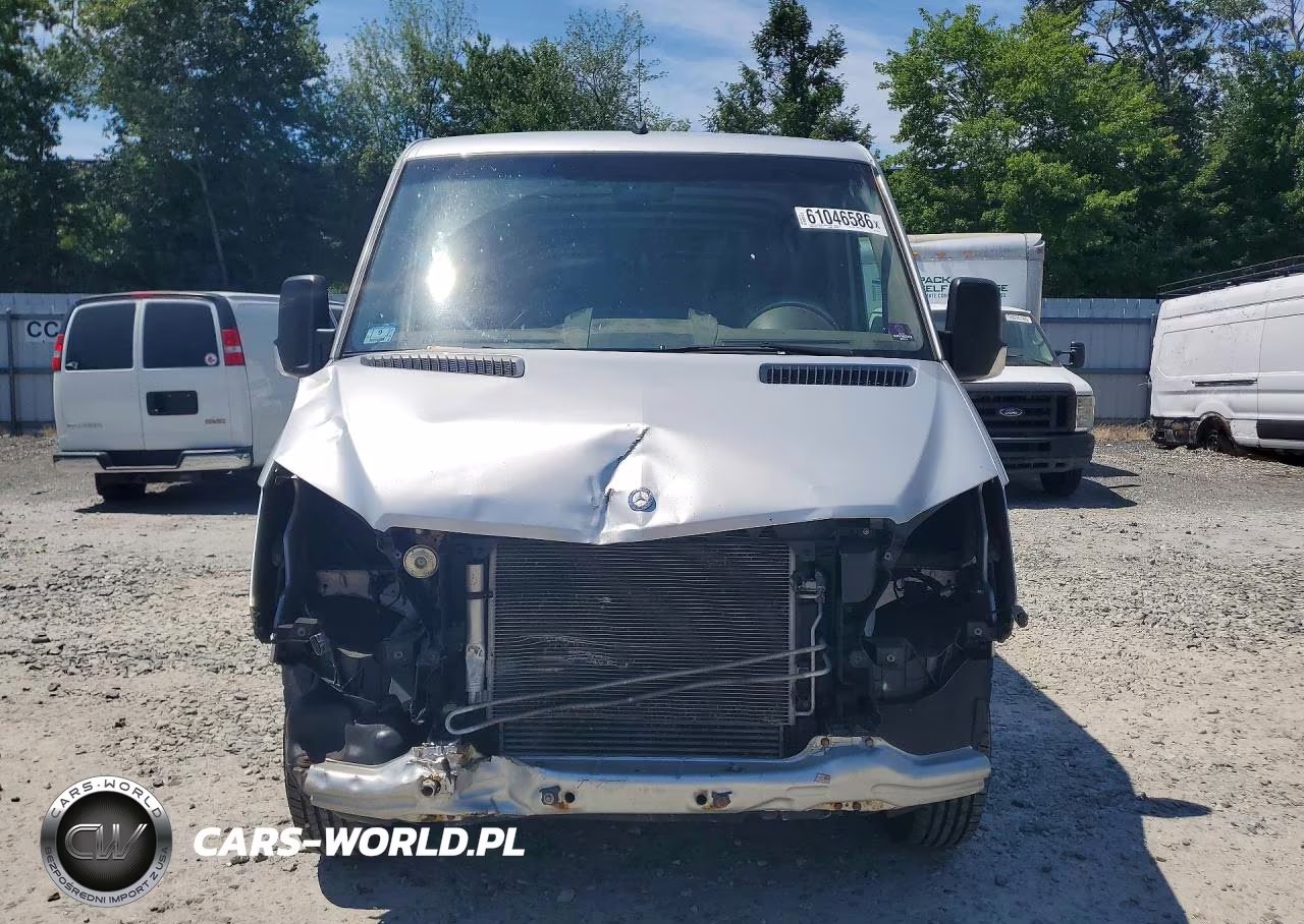 2015 Mercedes-Benz Sprinter 2500 Delivery Van VIN:WD3PE7CCXFP123622 - 5