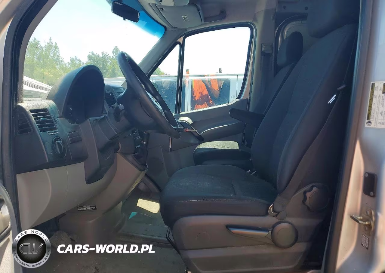 2015 Mercedes-Benz Sprinter 2500 Delivery Van VIN:WD3PE7CCXFP123622 - 7