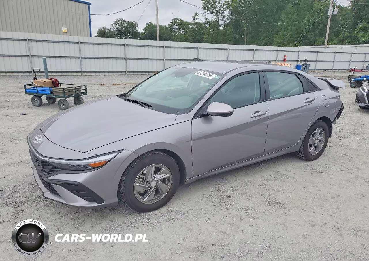 2025 Hyundai Elantra Se – zdjęcie 1 z 12