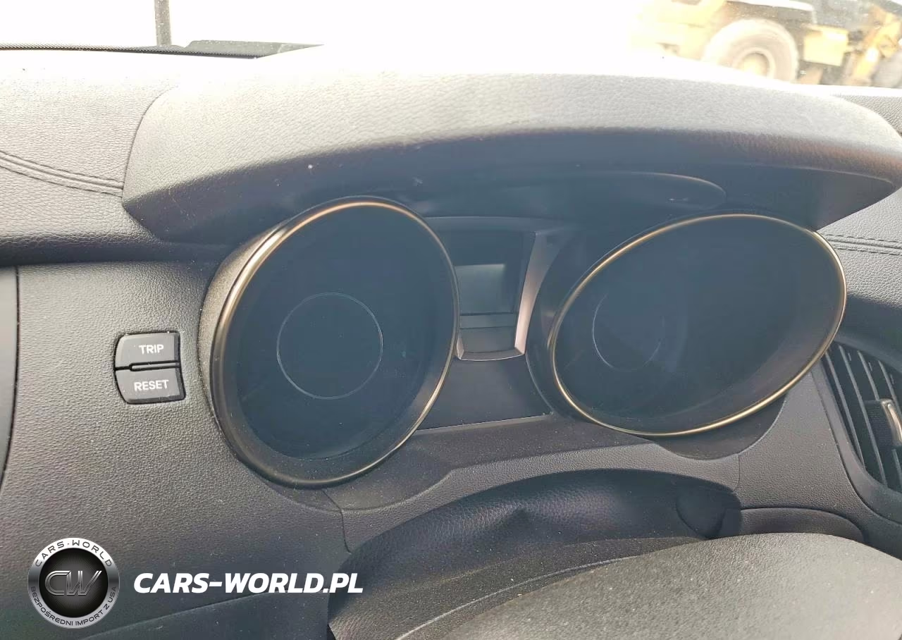 2013 Hyundai Genesis Coupe 3.8L VIN:KMHHU6KJ2DU084509 - 9