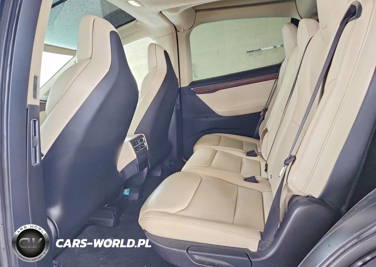2018 Tesla Model X VIN:5YJXCDE44JF081127 - 11